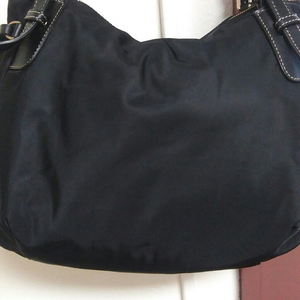 Fabulous Dooney and Bourke bag - Picture 4 of 5